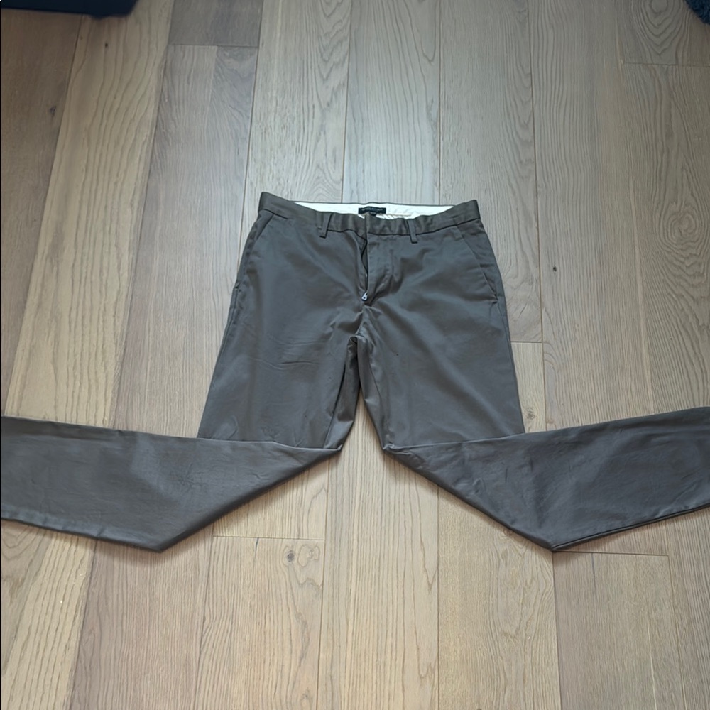 Banana Republic Green Chinos Classic Style